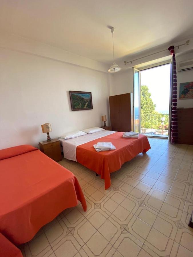 Camere Il Leone Taormina Exterior foto